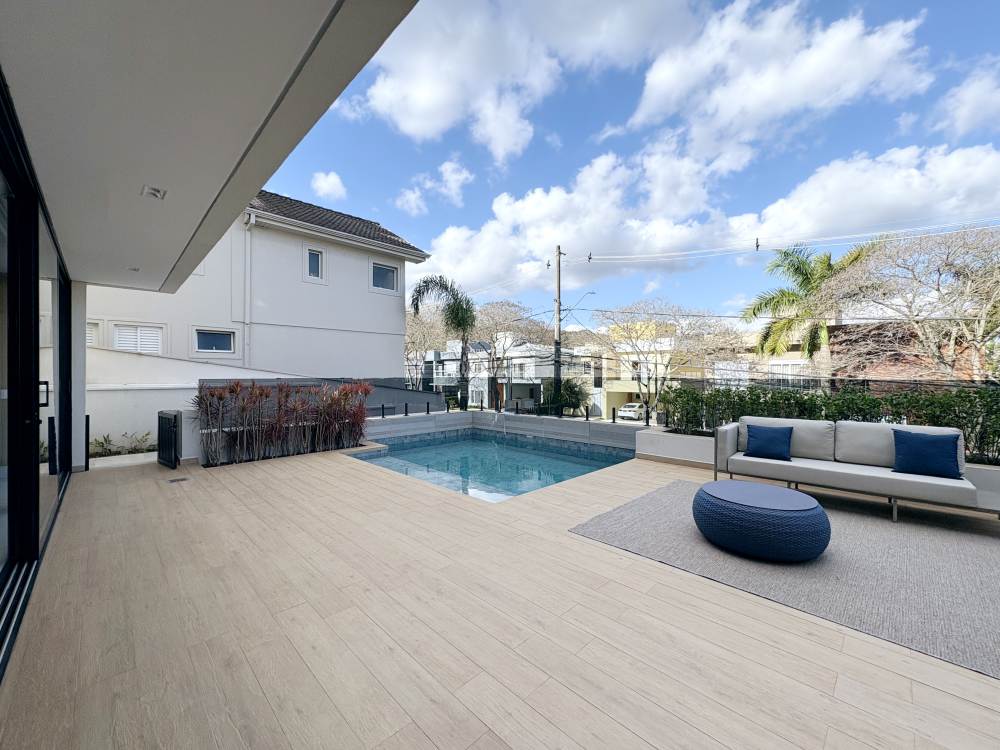 Casa em Condomínio Alphaville Santana de Parnaíba 