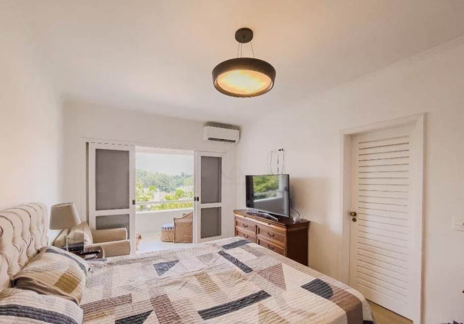 Casa em Condomínio Alphaville Santana de Parnaíba 