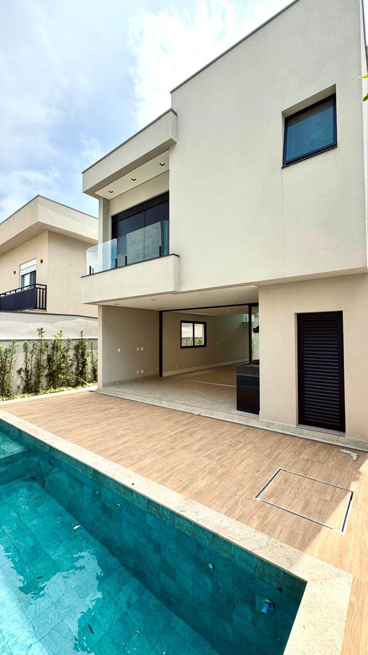 Casa em Condomínio New Ville Santana de Parnaiba 