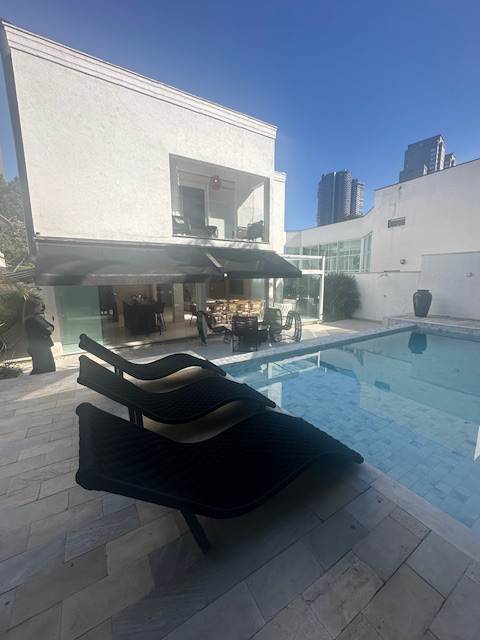 Casa em Condomínio 18 do Forte Santana de Parnaiba 