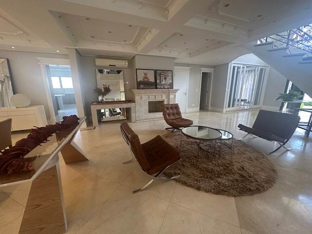 Casa em Condomínio 18 do Forte Santana de Parnaiba 