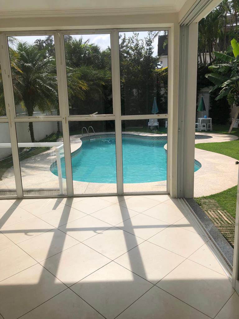 Casa em Condomínio 18 do Forte Santana de Parnaiba 